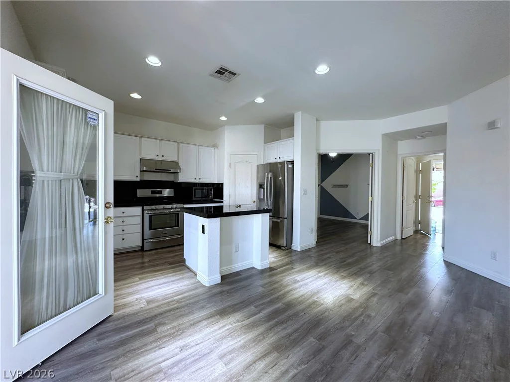 632 Claxton, North Las Vegas, NV 89084