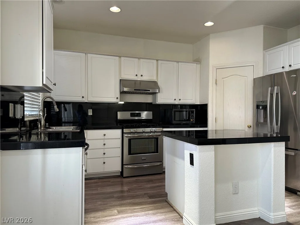 632 Claxton, North Las Vegas, NV 89084