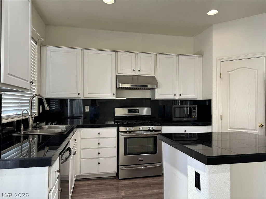 632 Claxton, North Las Vegas, NV 89084