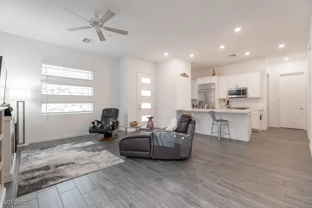 921 Mayfield Manor, Las Vegas, NV 89138