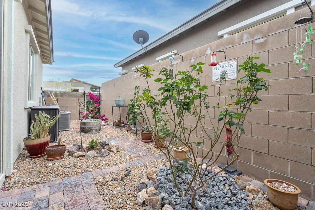 921 Mayfield Manor, Las Vegas, NV 89138