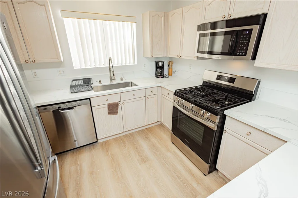 424 Pine Haven, Las Vegas, NV 89144