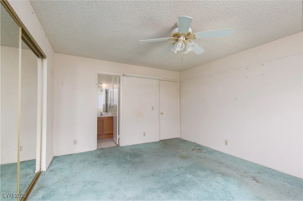 929 Sulphur Springs, Las Vegas, NV 89128