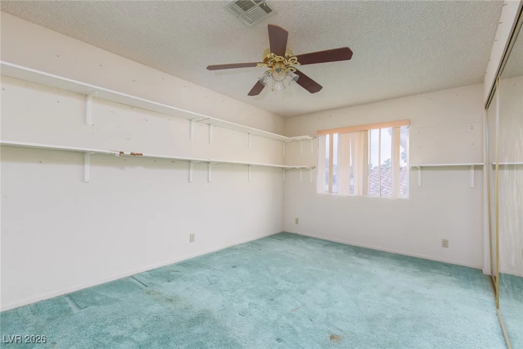 929 Sulphur Springs, Las Vegas, NV 89128