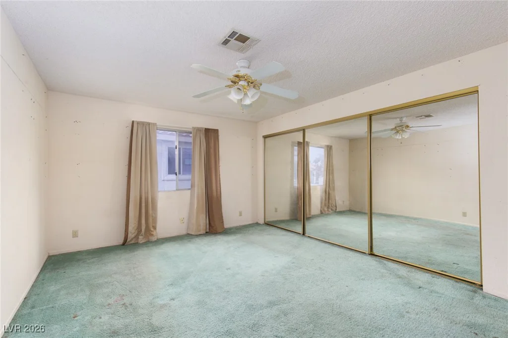 929 Sulphur Springs, Las Vegas, NV 89128
