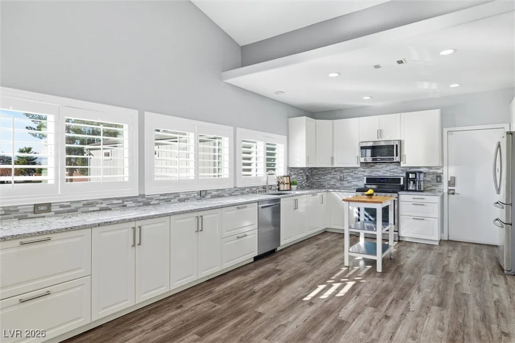 7630 Jones, Las Vegas, NV 89131