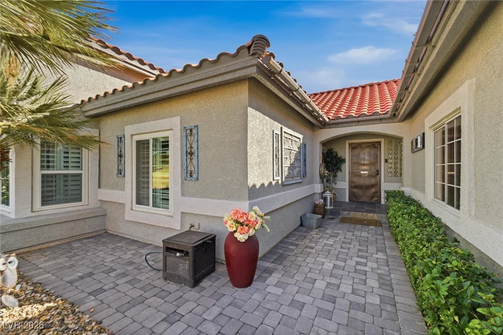 7630 Jones, Las Vegas, NV 89131