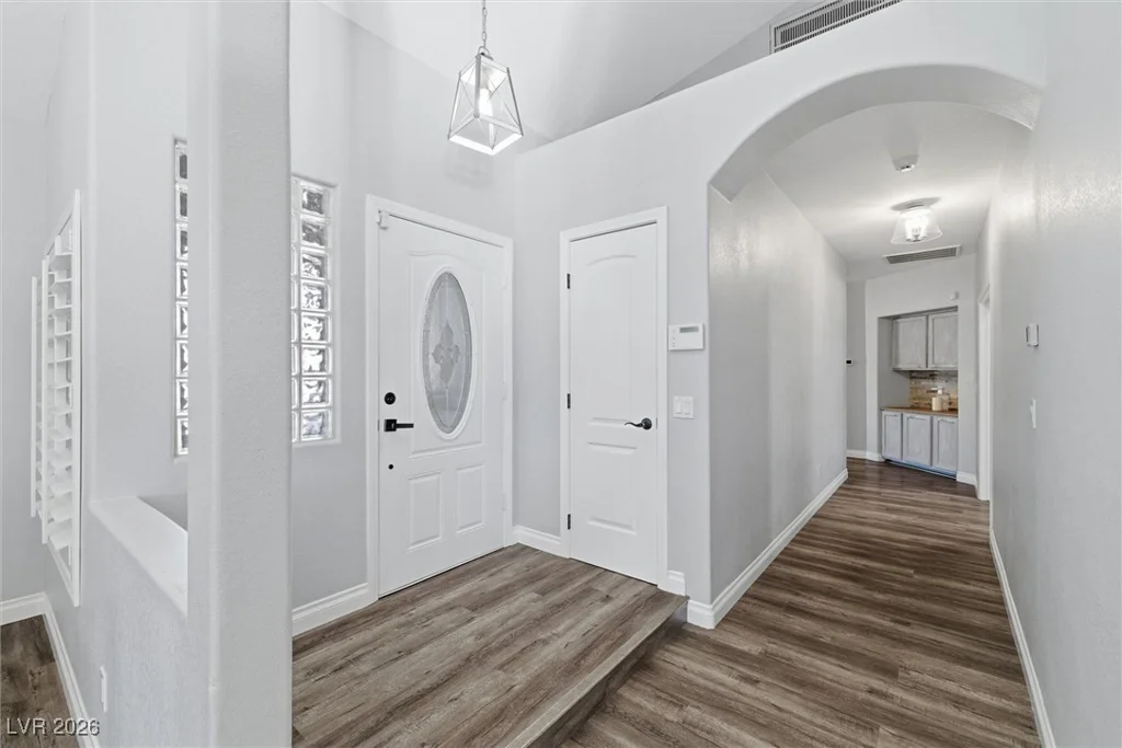 7630 Jones, Las Vegas, NV 89131