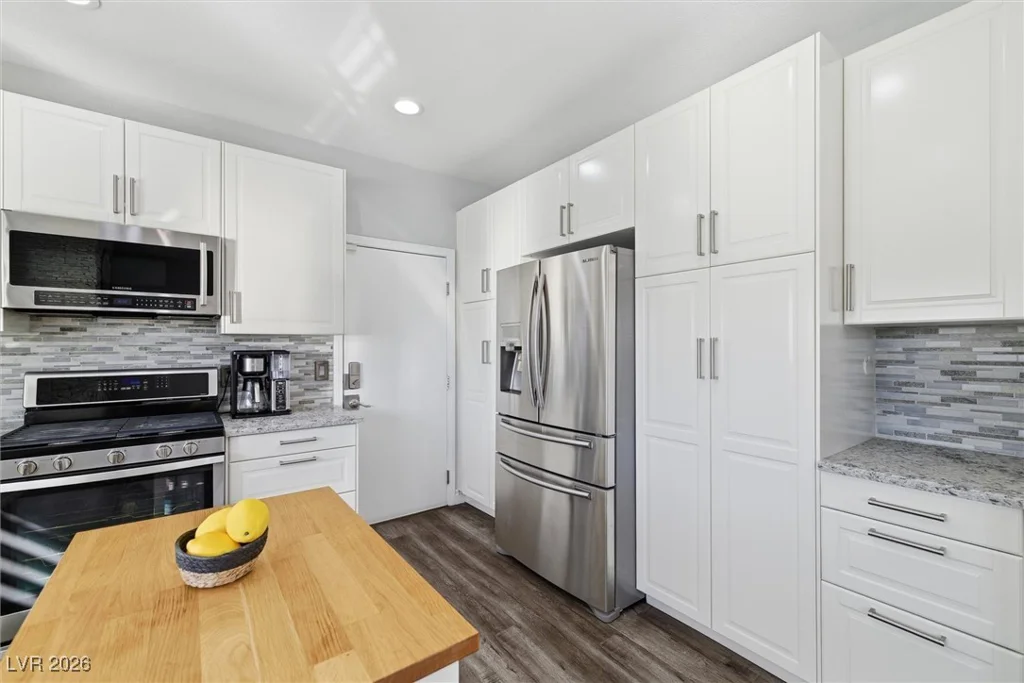 7630 Jones, Las Vegas, NV 89131