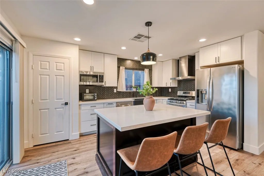 9213 Weeping Water, Las Vegas, NV 89178