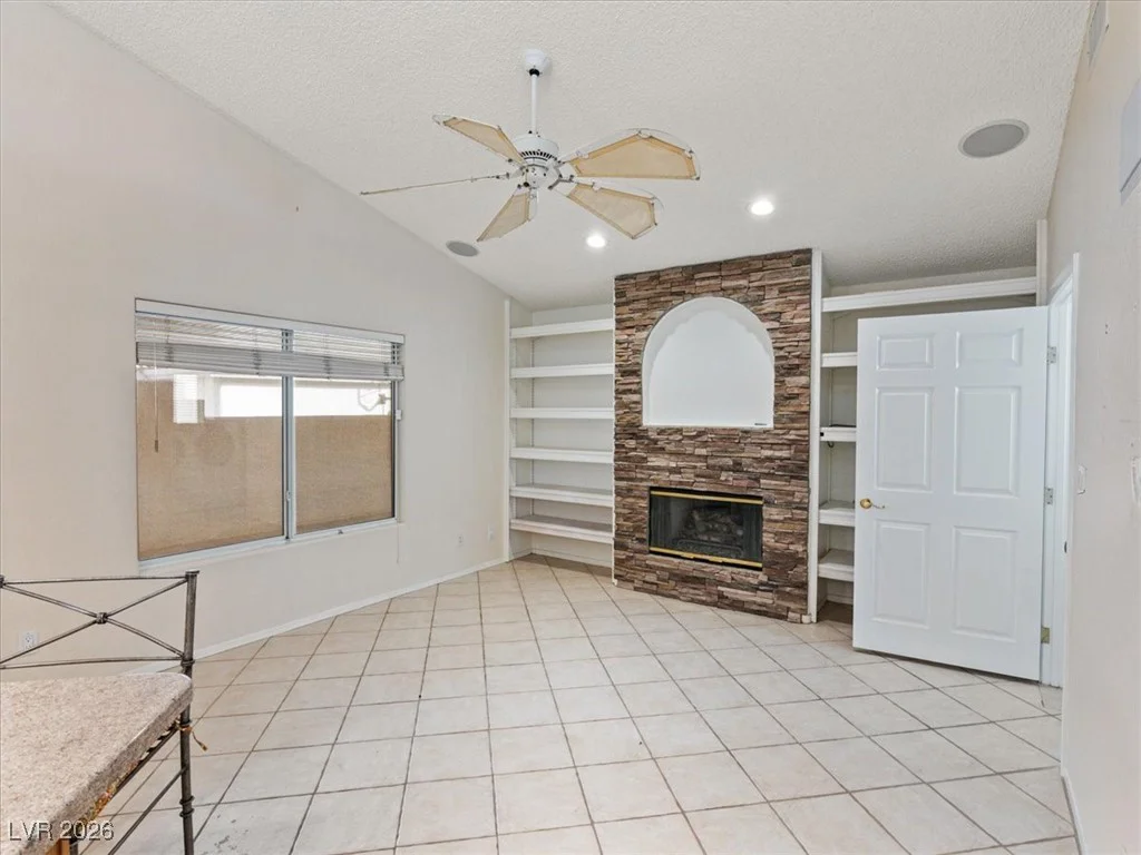 7908 Bridge Gate, Las Vegas, NV 89128