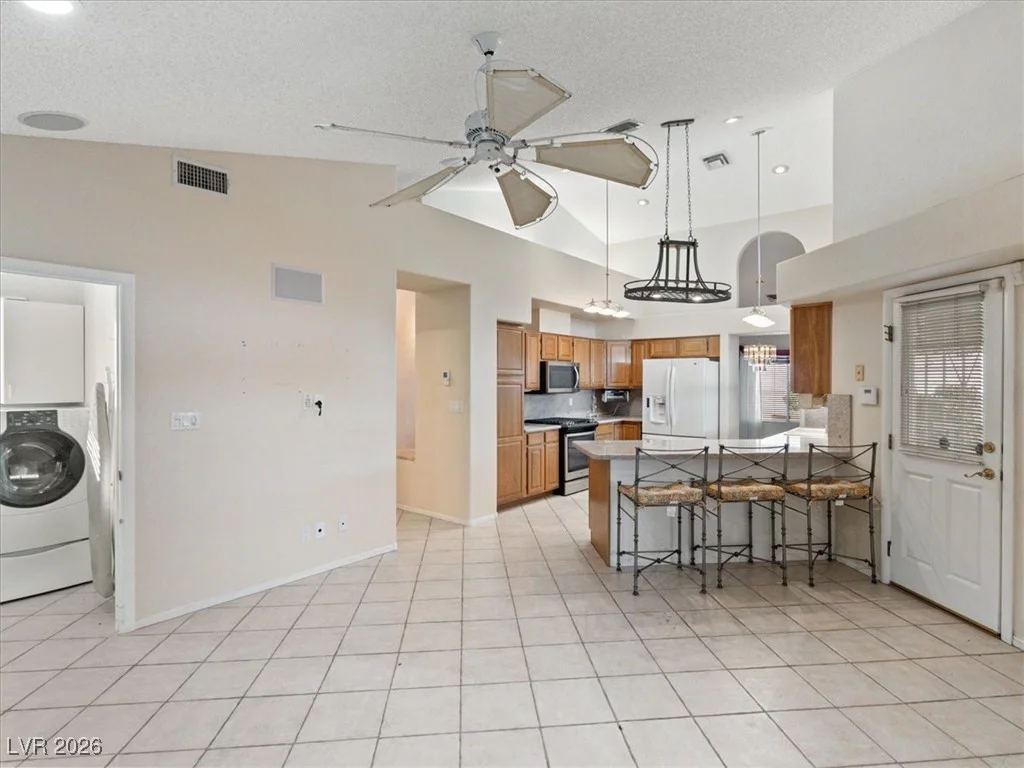 7908 Bridge Gate, Las Vegas, NV 89128