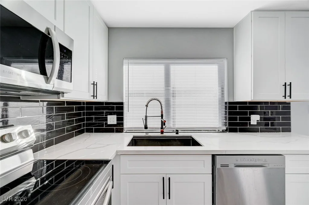1040 Neil Armstrong, Las Vegas, NV 89145