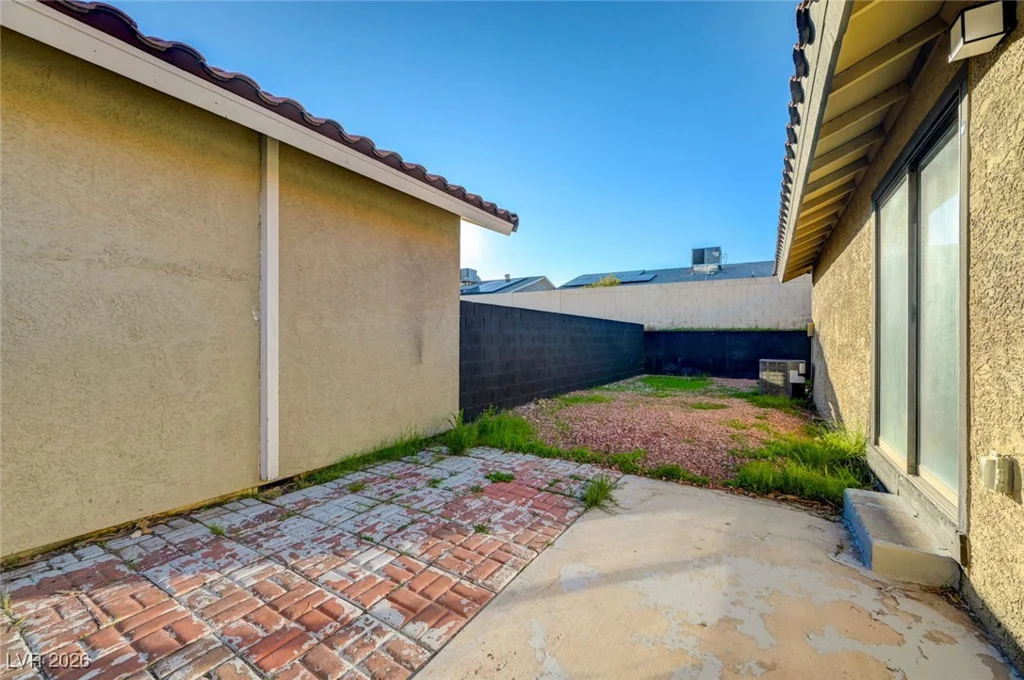 1040 Neil Armstrong, Las Vegas, NV 89145