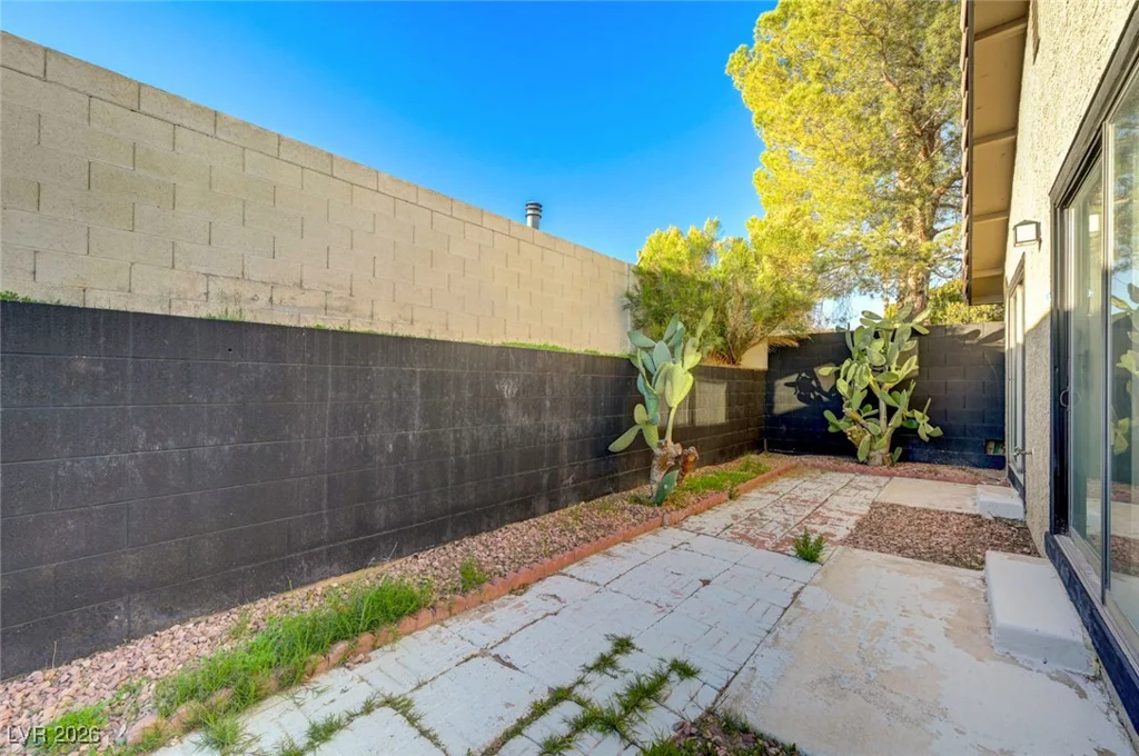 1040 Neil Armstrong, Las Vegas, NV 89145