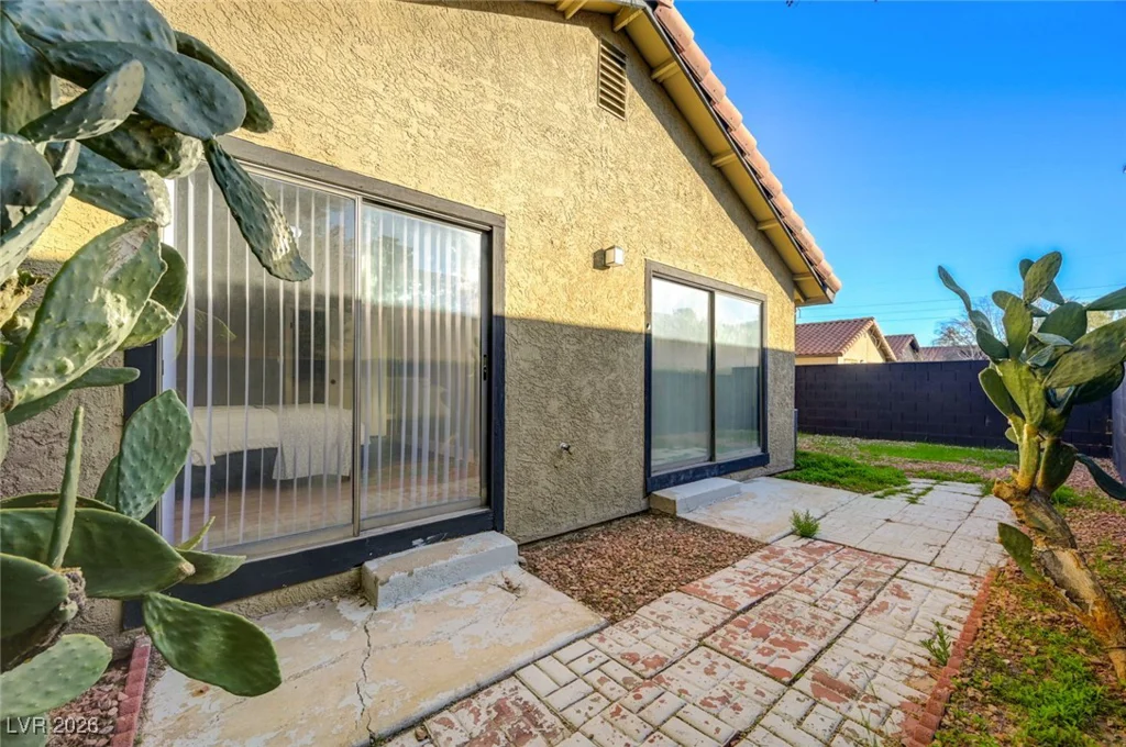 1040 Neil Armstrong, Las Vegas, NV 89145