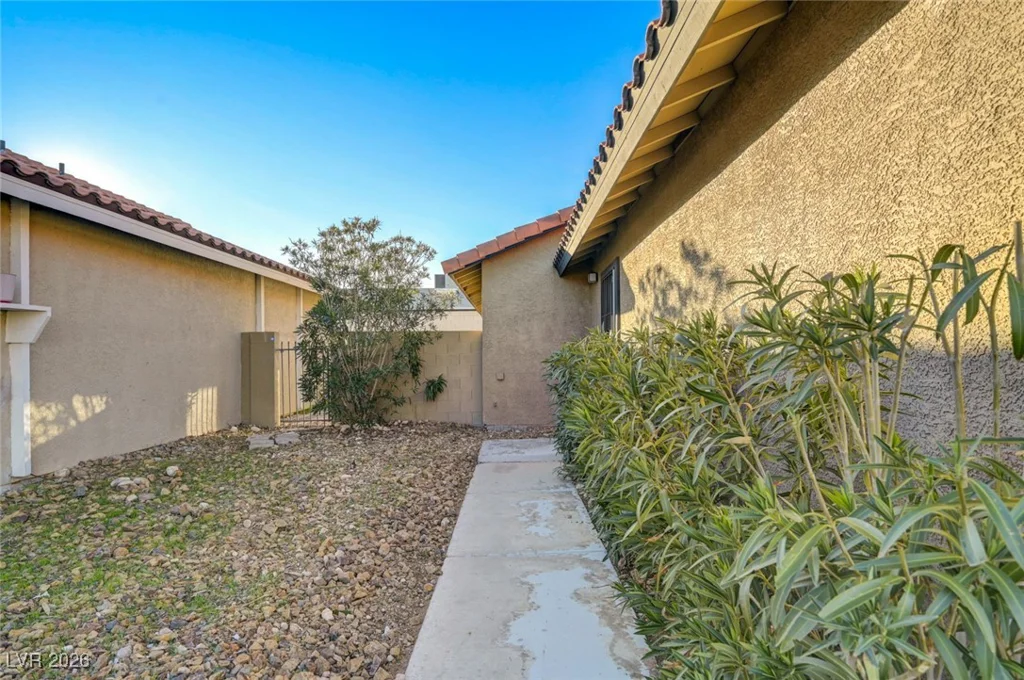 1040 Neil Armstrong, Las Vegas, NV 89145