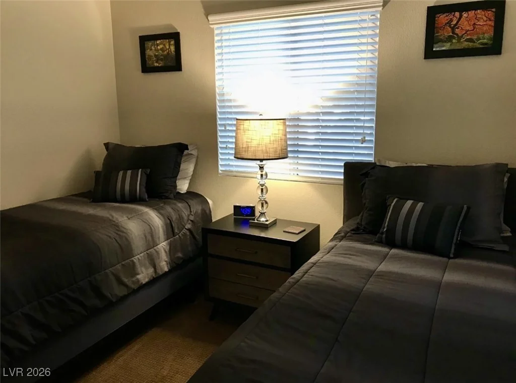 5250 Rainbow, Las Vegas, NV 89118