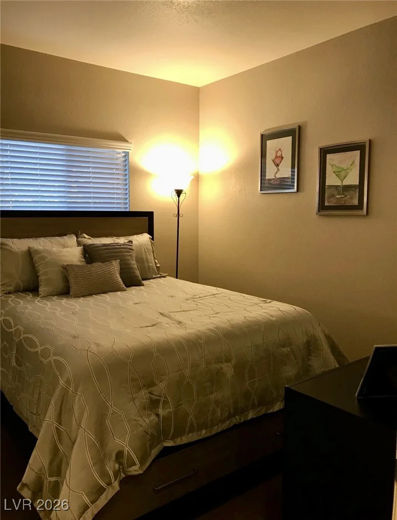 5250 Rainbow, Las Vegas, NV 89118