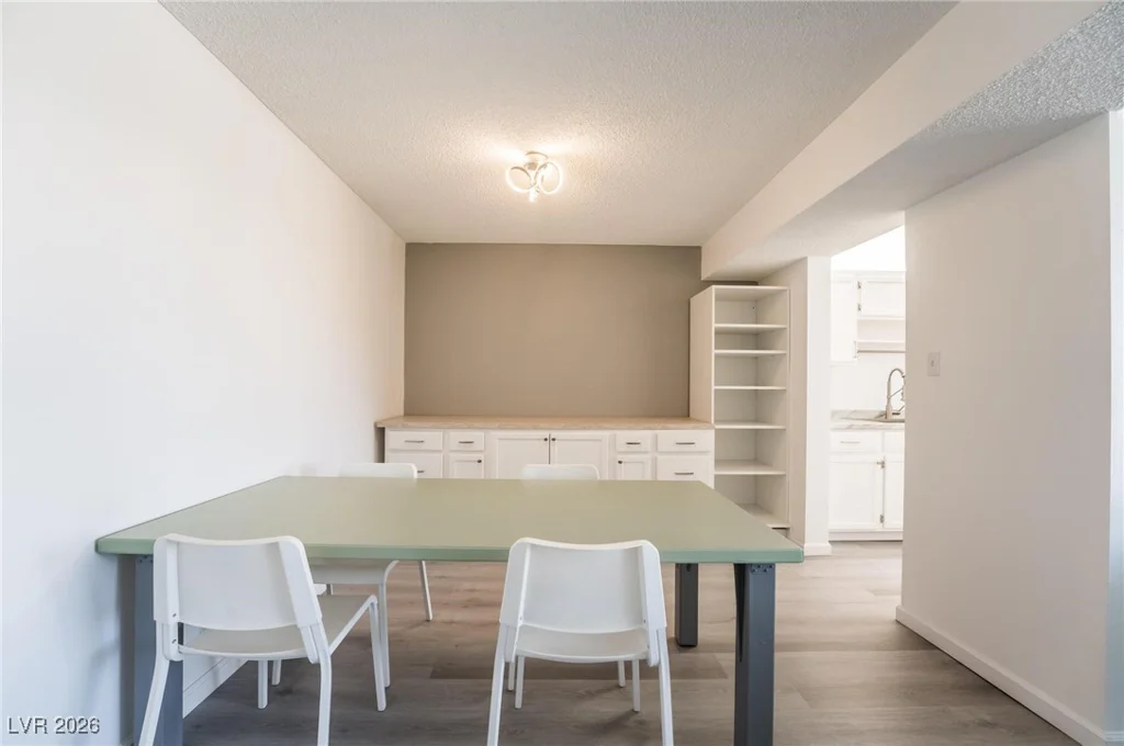 730 Royal Crest, Las Vegas, NV 89169