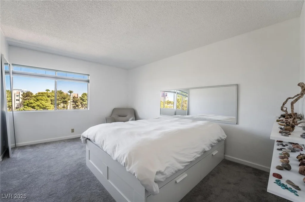 730 Royal Crest, Las Vegas, NV 89169