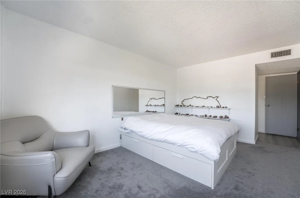 730 Royal Crest, Las Vegas, NV 89169