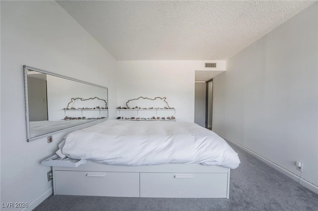 730 Royal Crest, Las Vegas, NV 89169
