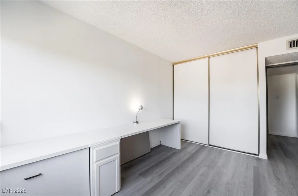 730 Royal Crest, Las Vegas, NV 89169