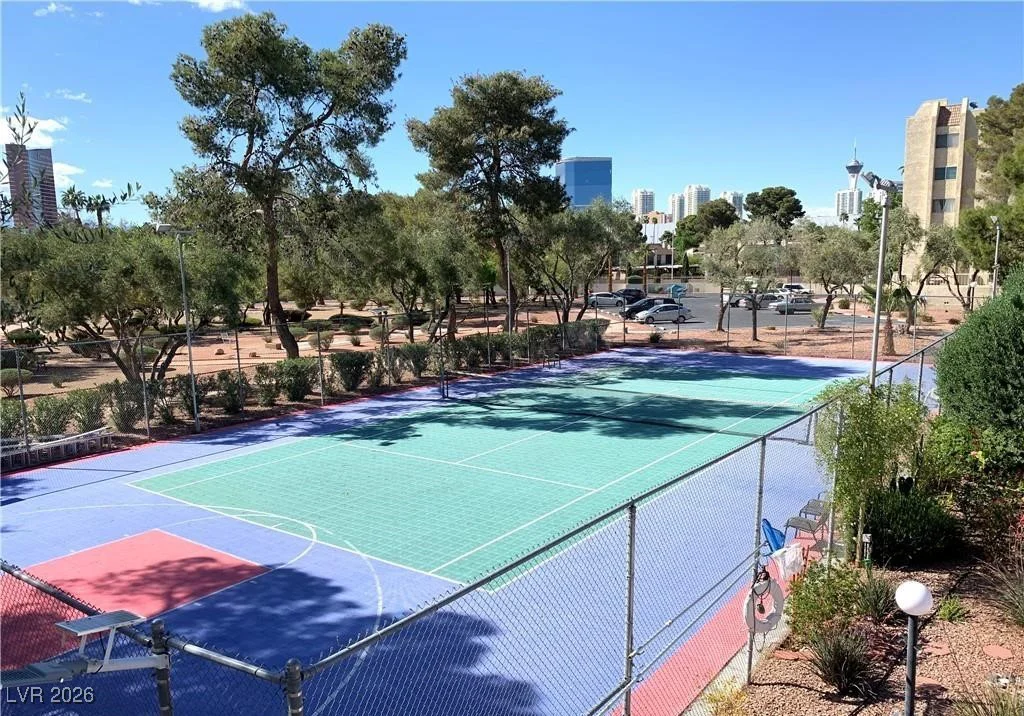 730 Royal Crest, Las Vegas, NV 89169