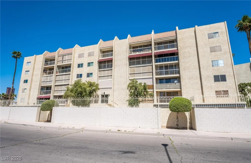 730 Royal Crest, Las Vegas, NV 89169