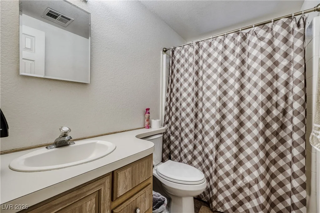 4552 Royal Ridge, Las Vegas, NV 89103