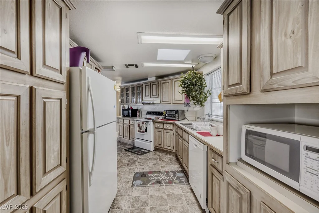 4552 Royal Ridge, Las Vegas, NV 89103