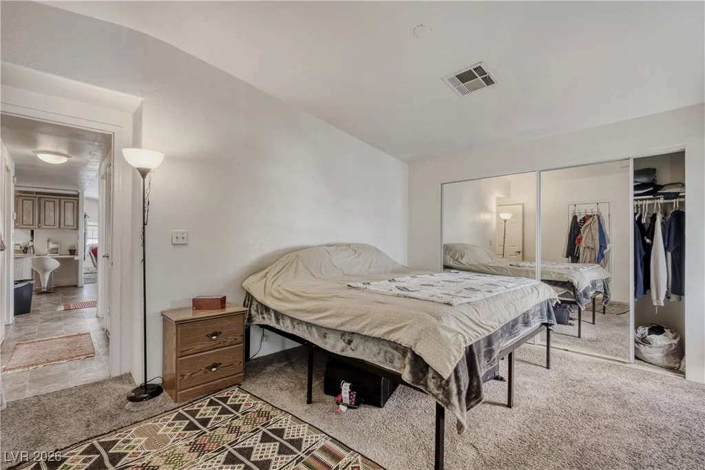 4552 Royal Ridge, Las Vegas, NV 89103