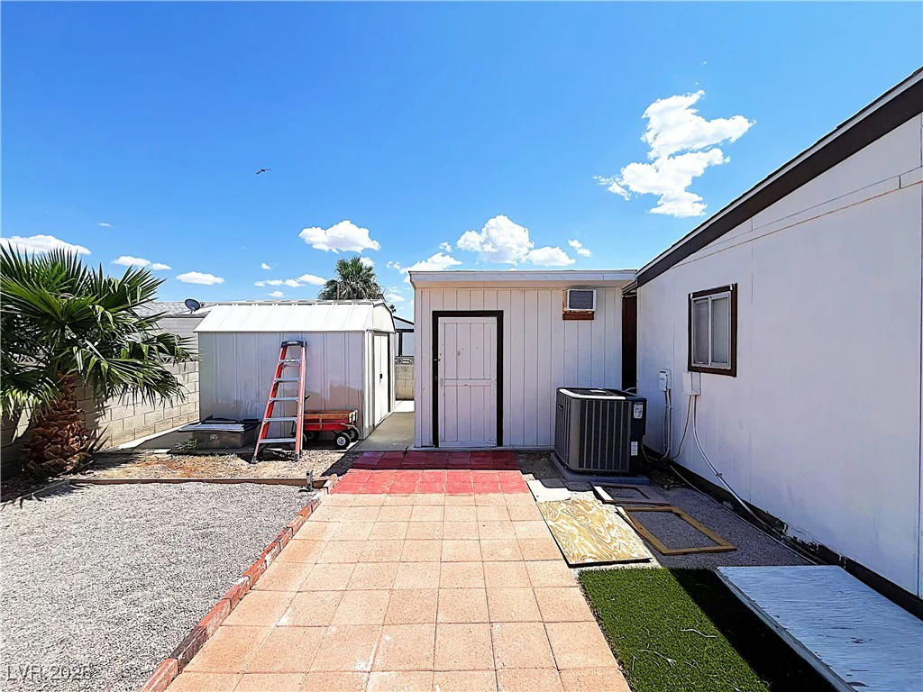 3102 Comitan, Las Vegas, NV 89122