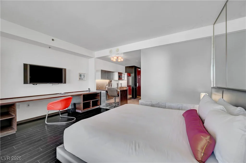 4381 Flamingo, Las Vegas, NV 89103
