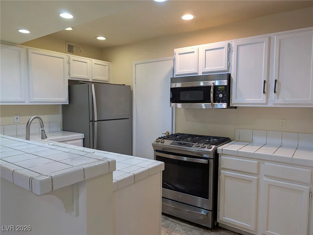 7570 Flamingo, Las Vegas, NV 89147