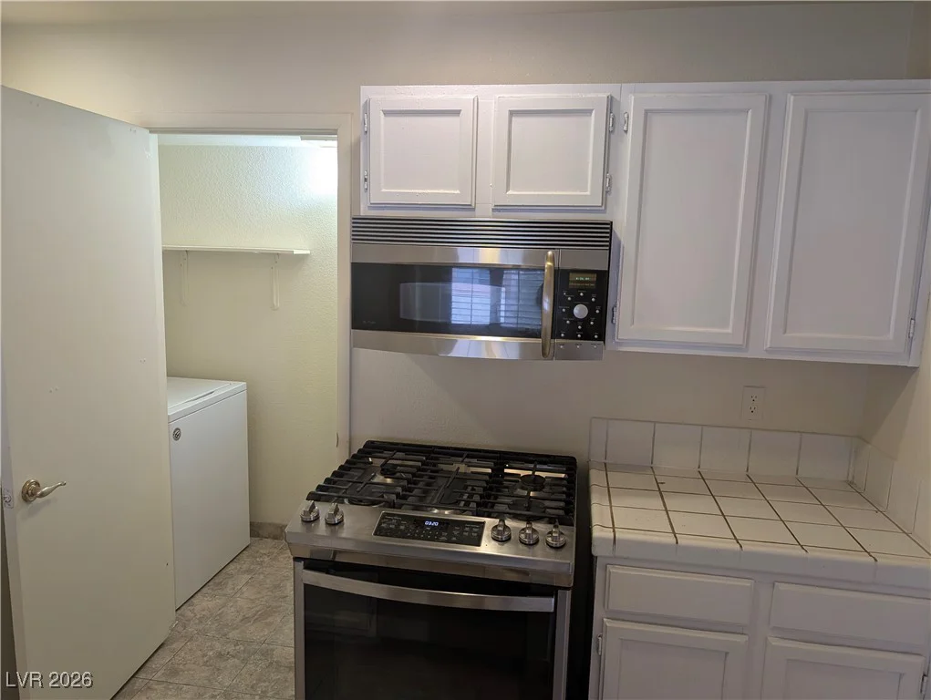 7570 Flamingo, Las Vegas, NV 89147