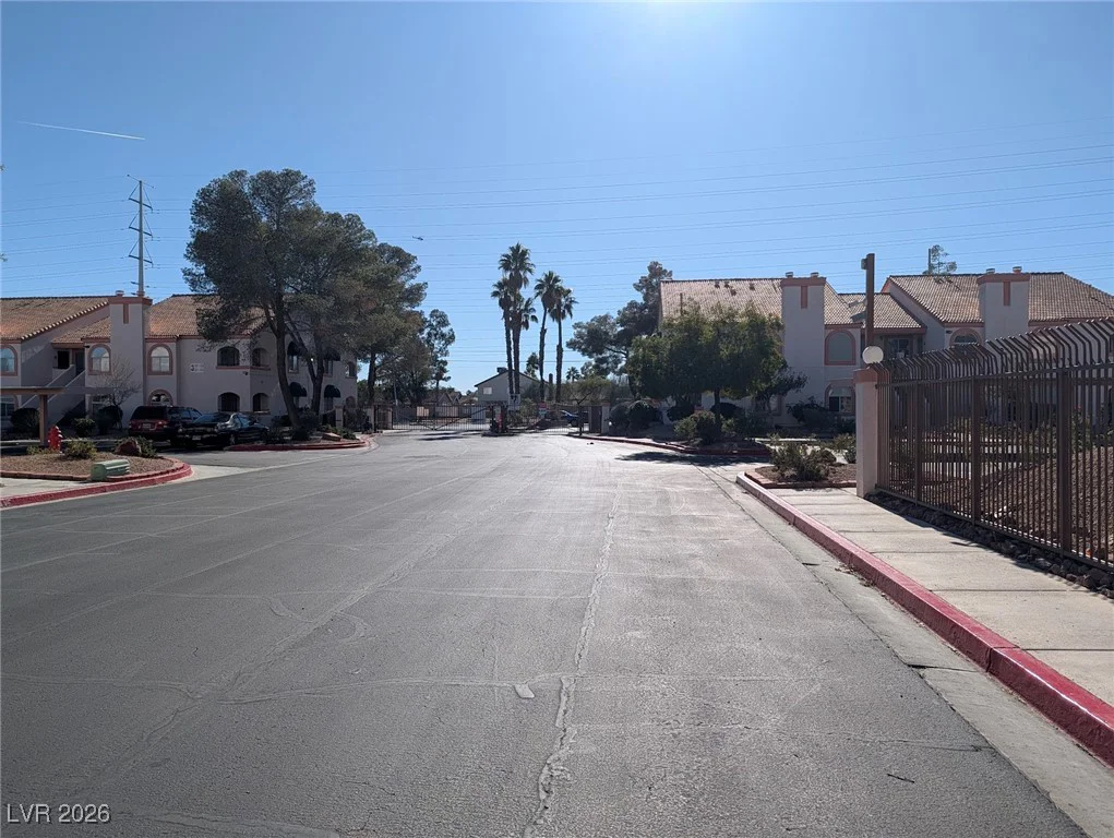 7570 Flamingo, Las Vegas, NV 89147