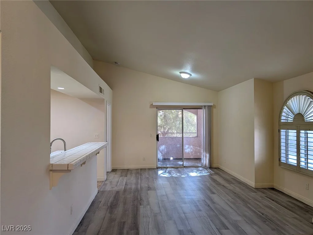 7570 Flamingo, Las Vegas, NV 89147