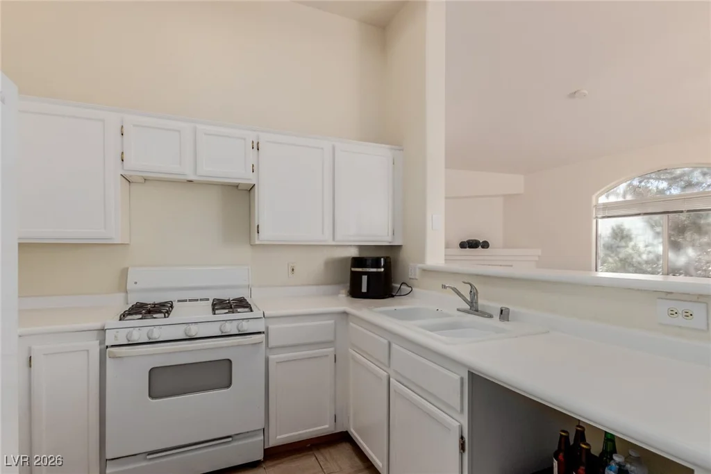 700 Carnegie, Henderson, NV 89052