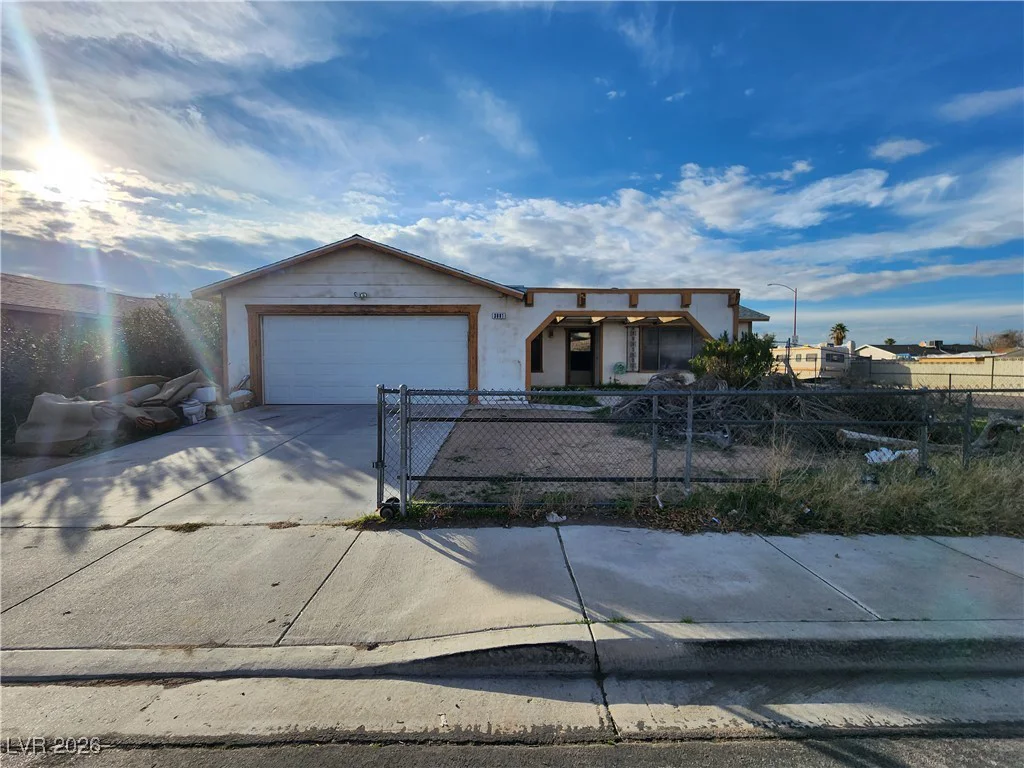 3681 Lincoln, Las Vegas, NV 89115