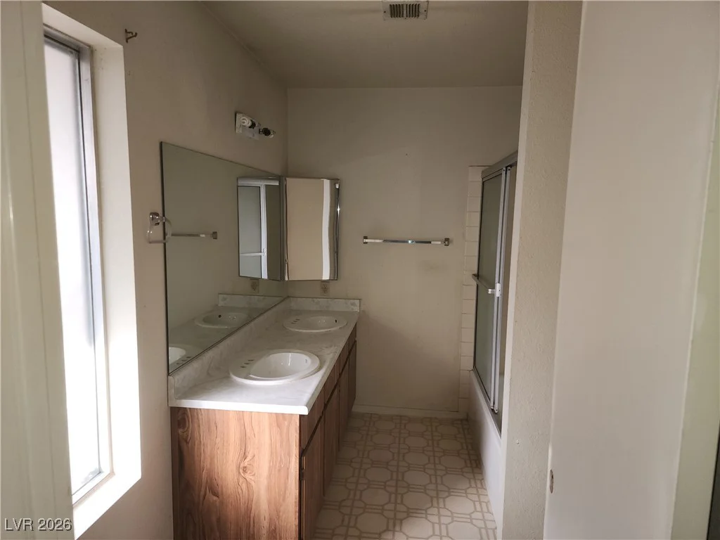 3681 Lincoln, Las Vegas, NV 89115