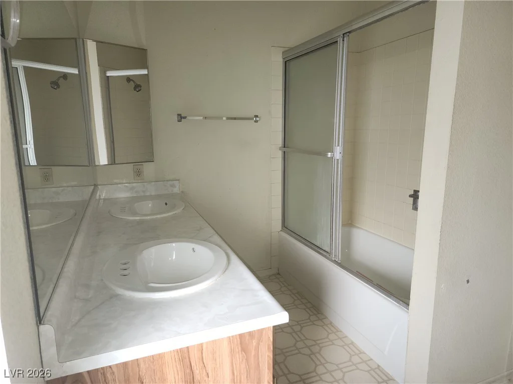 3681 Lincoln, Las Vegas, NV 89115