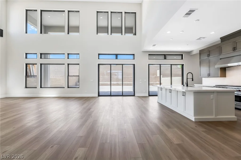 253 Talon Heights, Las Vegas, NV 89138