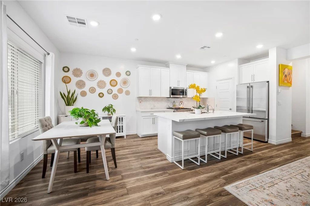 600 Carriage Hill, Las Vegas, NV 89138
