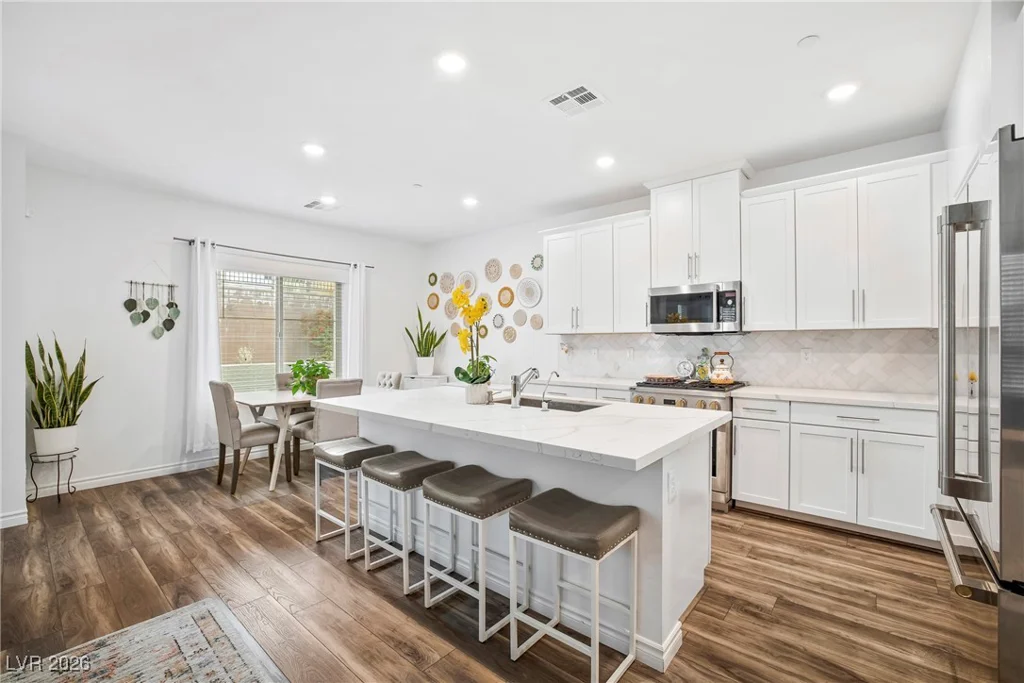 600 Carriage Hill, Las Vegas, NV 89138