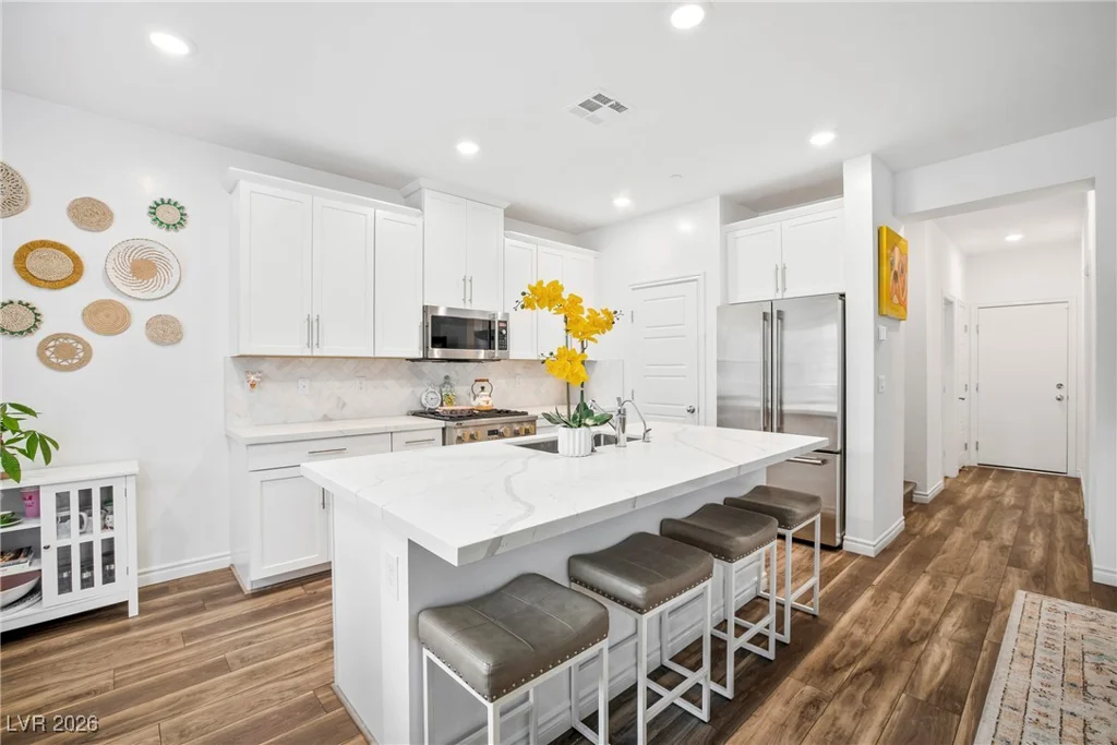 600 Carriage Hill, Las Vegas, NV 89138