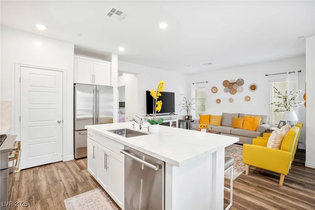 600 Carriage Hill, Las Vegas, NV 89138