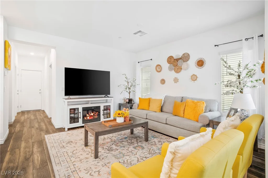 600 Carriage Hill, Las Vegas, NV 89138