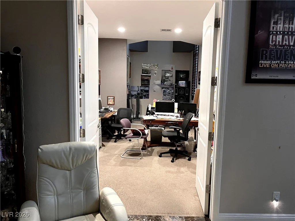 6445 Ponderosa, Las Vegas, NV 89118